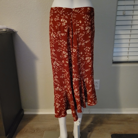 Ruffled Skirt - Picture 2 of 3